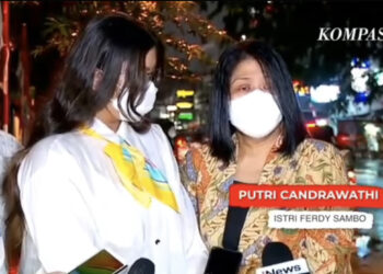 Sambangi Mako Brimob, Putri Candrawathi Didampingi Anak dan Pengacara