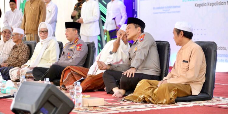 Kapolri Hadiri Khotmil Qur’an dari Polri untuk Negeri di Ponpes Lirboyo Kediri
