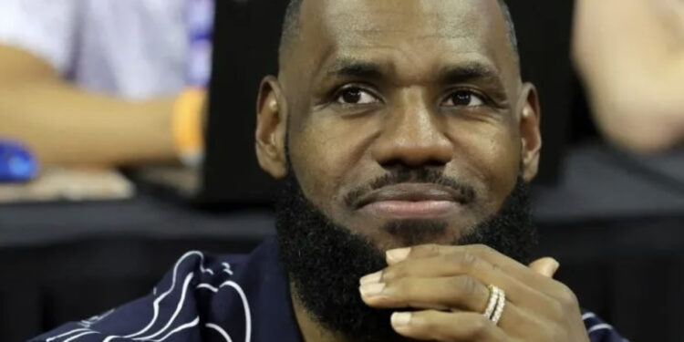 Kontrak LeBron James Diperpanjang Lakers 2 Tahun