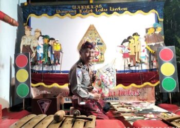 Iptu Sartono, Imbau Kamtibmas Melalui Wayang Kulit Diapresiasi Kapolda Jatim