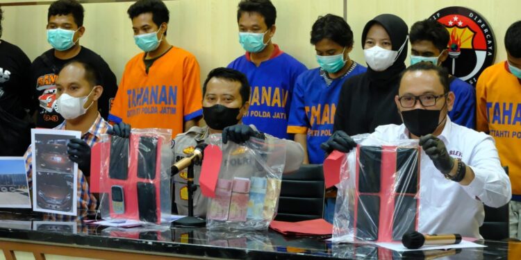 Jatanras Polda Jatim Ringkus Komplotan Penggelapan 30 Ton Gula