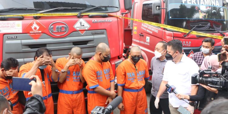 Polda Jatim Ungkap Penyalahgunaan BBM dan LPG Bersubsidi, 91 Tersangka Diamankan