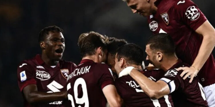 Torino Kalahkan AC Milan 2-1