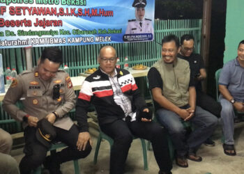 Kapolres Metro Bekasi Sapa Warga Kampung Melek di Cibarusah