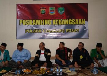 Jaga Keamanan Lingkungan, Warga Cikpus Hadirkan Poskamling Kebangsaan