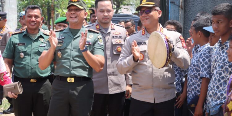 Cegah Kenakalan Remaja, Polres Metro Bekasi dan Kodim 0509 Sambangi SMPN 3 Cibarusah