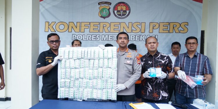 Edarkan Obat Daftar G, 2 Orang Distributor Dicokok Anggota Polres Metro Bekasi