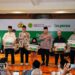 Kerjasama Bareng PP Persis, Kapolri Salurkan 30 Ribu Sembako ke Warga yang Membutuhkan