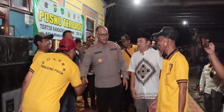 Bersepeda Motor, Kapolres Metro Jakut Patroli Masuk Kampung di Warakas