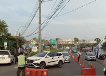 110 Mobil Diputarbalik Kena Ganjil-Genap di Jalur Puncak