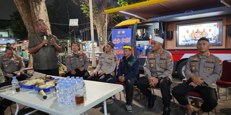 Ditbinmas Polda Metro Jaya Perkenalkan ‘Halo Polisi’ di Masjid Cut Meutia, Menteng