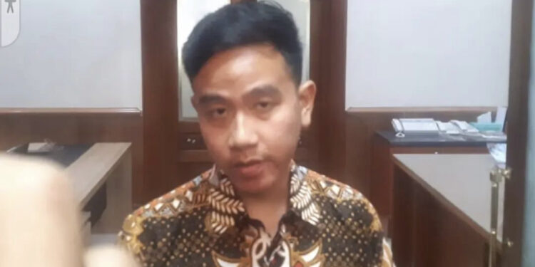 Gibran Kembali Ngantor Usai Diusung Jadi Cawapres Prabowo