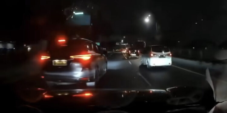 Polsek Metro Penjaringan Selidiki Fortuner Plat Polisi yang Ancam Pemobil dengan Tongkat Besi