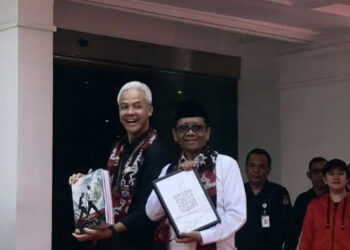 Pasangan Ganjar-Mahdud MD Resmi Daftar Capres dan Cawapres di KPU