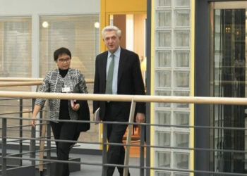 Menlu Retno & komisioner UNHCR Bahas Isu Rohingya