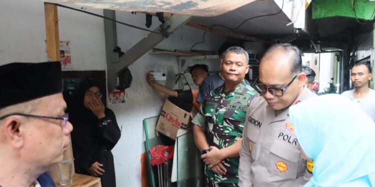 Forkopimko Jakut Sambangi Rumah Ketua PPS di Koja yang Meninggal Dunia Karena Kelelahan