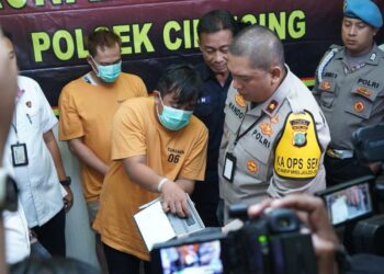 Sembunyikan Sabu Bersampul Kamus Bahasa Inggris, 3 Pengedar Ditangkap Polisi