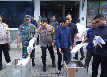 KPU Jakarta Utara Musnahkan Ratusan Lembar Surat Suara Rusak
