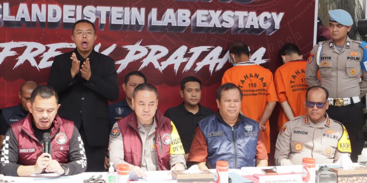 4 Orang Pembuat Narkoba Jaringan Fredy Pratama Ditangkap Polisi