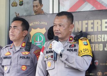 Polisi Tangkap Pencuri Besi Pembatas Jalan di Plumpang
