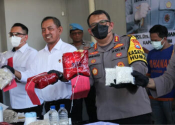 Polda Jatim Grebek Rumah Produksi Pil Ekstasi & Pil Koplo