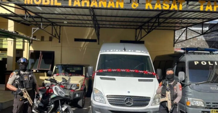 KPK Sita 3 Mobil SYL di Kota Makassar