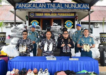 Lanal Nunukan Gagalkan Penyelindupan 50 Karung Pakaian Bekas Asal Malaysia
