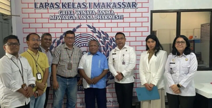KPK Jebloskan Mantan Bupati Mimika Eltinus Omaleng
