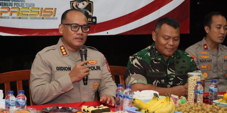 Ngopi Kamtibmas di Kapuk Muara, Kapolres Ajak Warga Damai Bertetangga