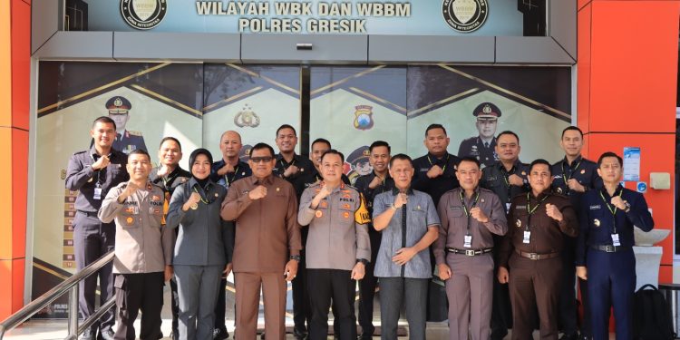 Kapolres Gresik Sambut Tamu Istimewa, Siapakah Mereka?