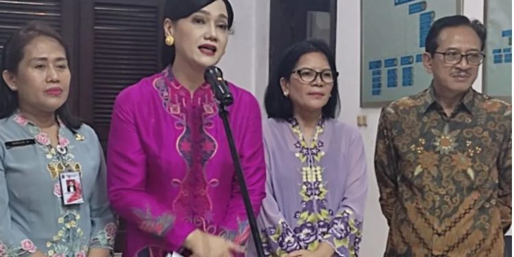 OJK: Pinjol Ilegal Gunakan Server di Luar Negeri