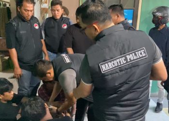 200 Personel Polres Jakut ‘Obok-obok’ Kampung Muara Bahari