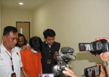 Kesal Tak Diajak Selfie, Pria ini Aniaya Kekasih di dalam Lift Hotel