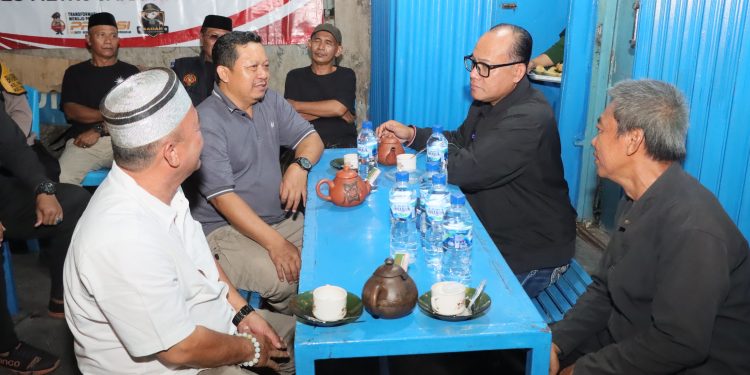 Ngopi Kamtibmas di Penjaringan, Kapolres Ajak Warga Jaga Kekompakan
