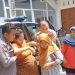Polisi Bantu Ibu Nyaris Melahirkan di Parung