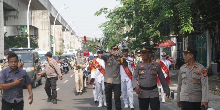 HUT TNI ke-79, Polsek Kelapa Gading Surprise Koramil/06