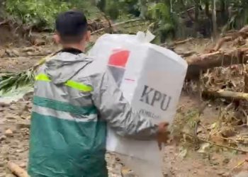 Longsor Melanda, Kotak Suara Pemilu Tiba dengan Aman di Sibolangit