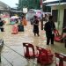 3 TPS Terendam Banjir, Polisi bersama forkopimcam medan barat Lakukan Evakuasi