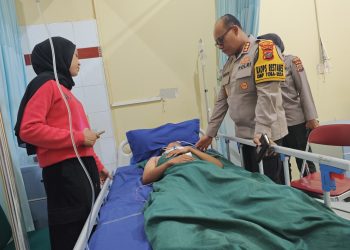 Jenguk Sopir Online Korban Begal, Kombes Gidion: Sampai Lubang Semutpun akan Kami Kejar!
