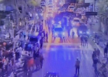 Usai Debat, Mobil Cagub Bobby Dilempari Batu
