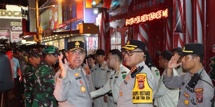 Patroli Gabungan Amankan Malam Misa Natal di Kota Medan