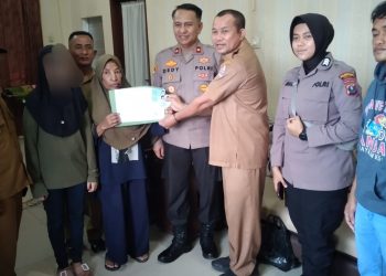 Polisi Bantu Pembuatan KTP hingga Akte Lahir anak Korban Pencabulan di Delitua