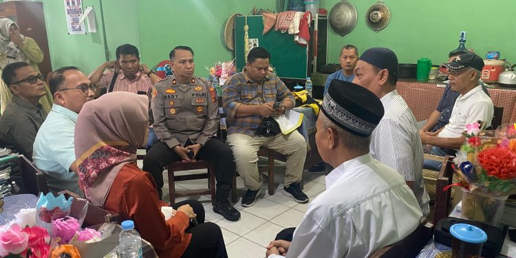 Polisi Bantu Mediasi Siswa SD Dihukum Duduk di Lantai