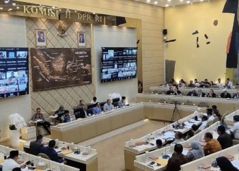 Komisi II DPR RI Rapat Bareng Penyelenggara Pemilu Bahas Opsi Pelantikan Kepala Daerah