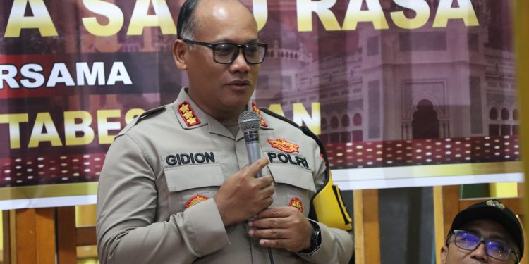 Sapa Warga di Gelugur, Kombes Gidion Ingatkan Pentingnya Kebersamaan & Penguatan Keluarga