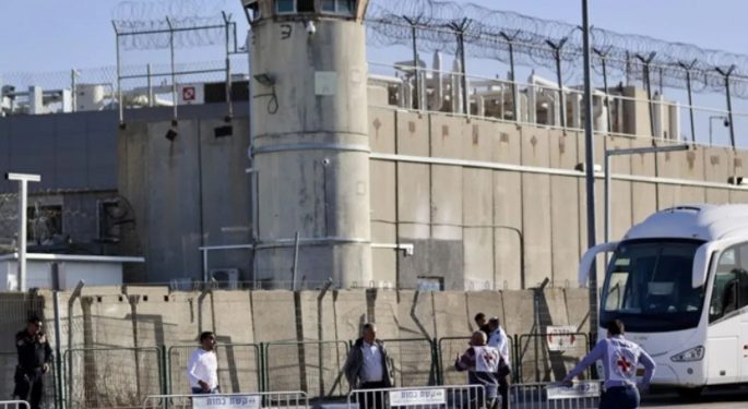 32 Warga Palestina Dibebaskan dari Penjara Israel