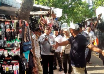 Pemkot Jaktim Imbau Pedagang Kaki Lima tak Ganggu Lalin Saat Jualan di Bali Mester