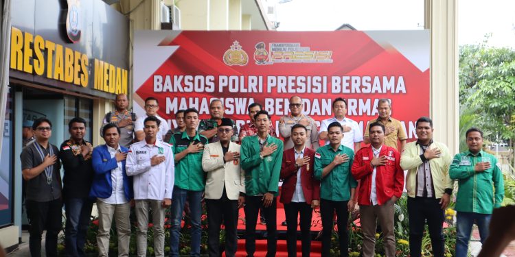Ratusan Mahasiswa & Pemuda Geruduk Kantor Polrestabes Medan, Ada Apa?