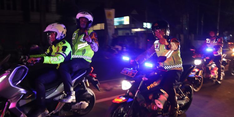 Kapolda, Pangdam dan Gubernur Sumut Gelar Patroli Malam Takbiran