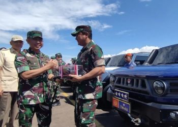 Menhan Serahkan 700 Unit Maung MV3 untuk TNI-Polri